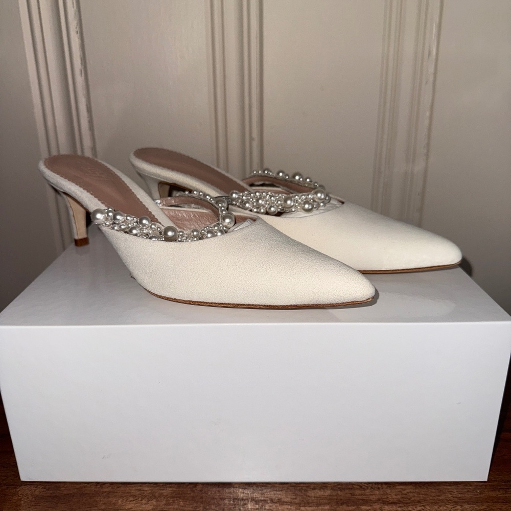 *BRAND NEW* Emmy London Honor low pearl bridal heels